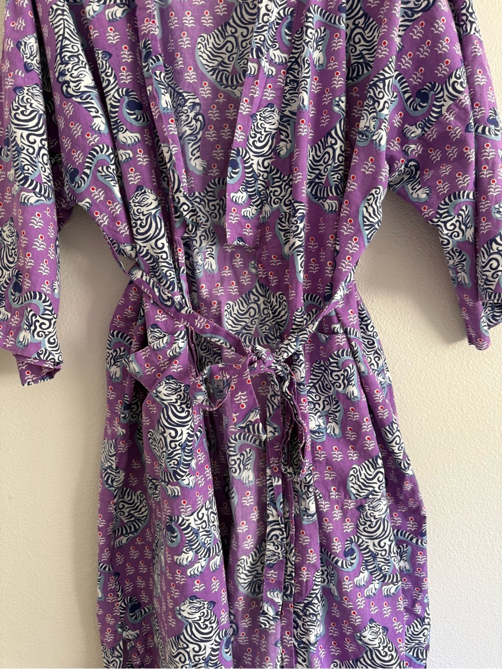PRINTFRESH Tiger Queen Robe size Small/medium in violet - Picture 7 of 9